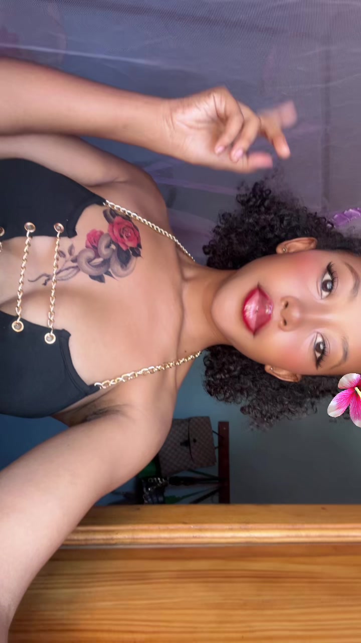 @𝒴🌸