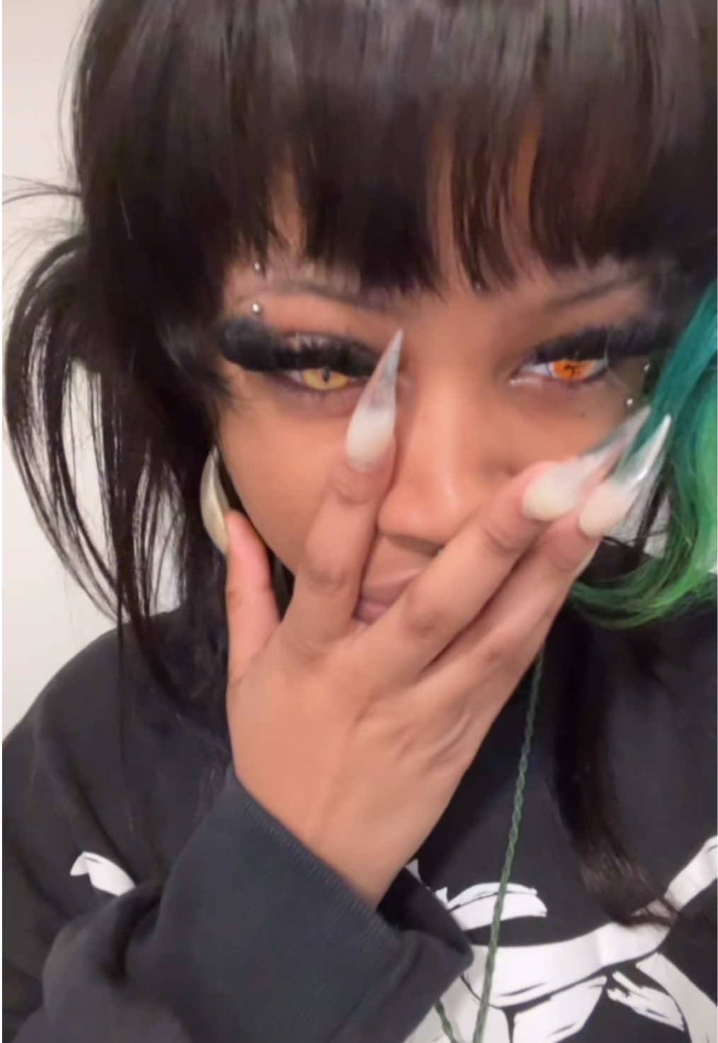 @𝔄𝔏𝔒𝔑𝔑𝔄♱