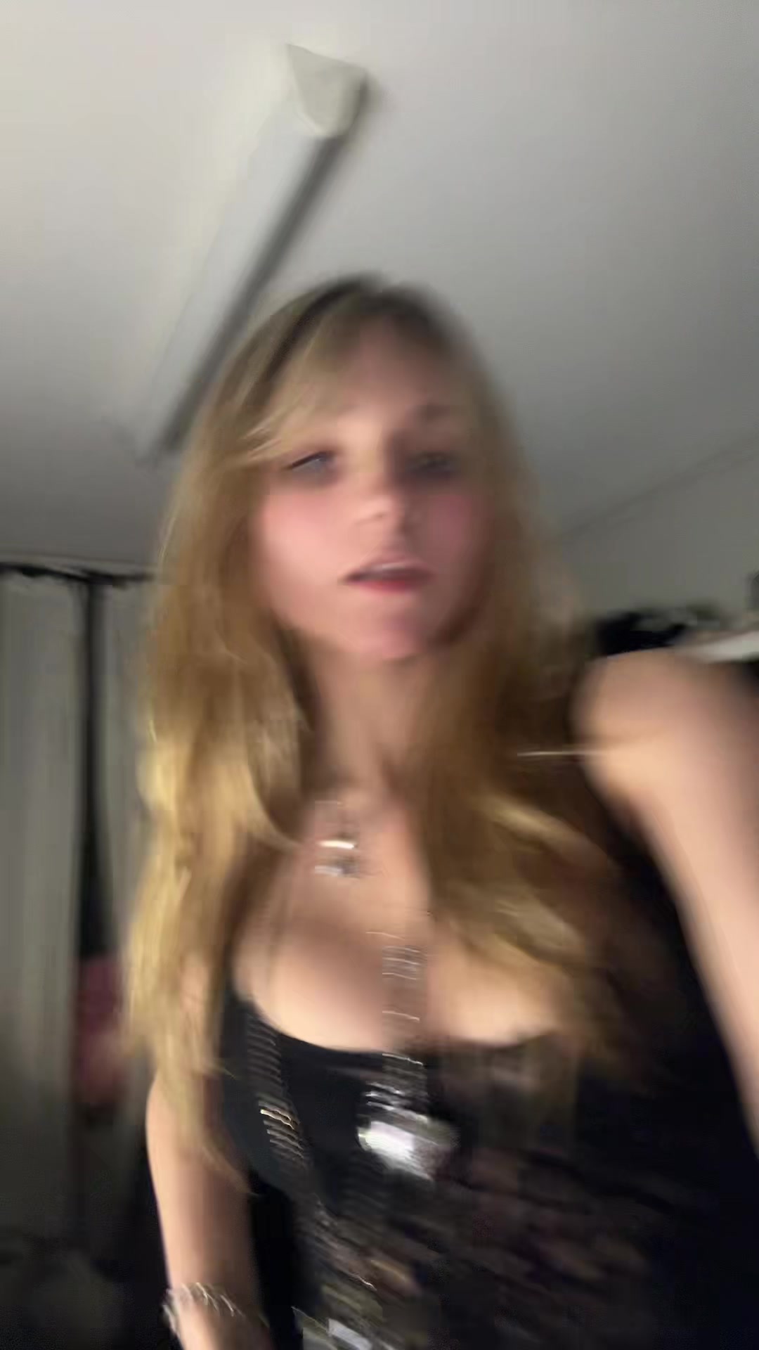 @elladaveyyyy