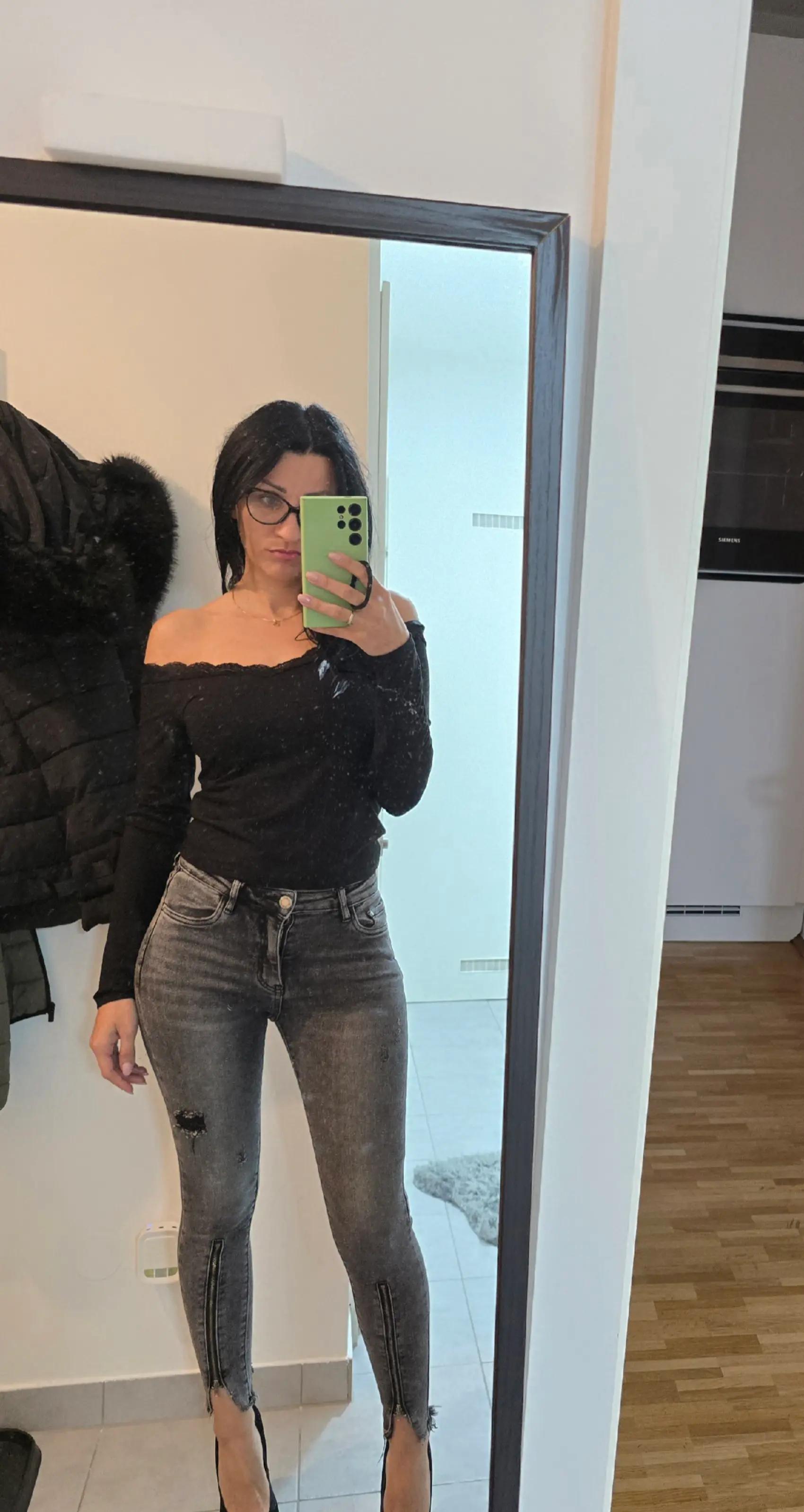 @Adinaa
