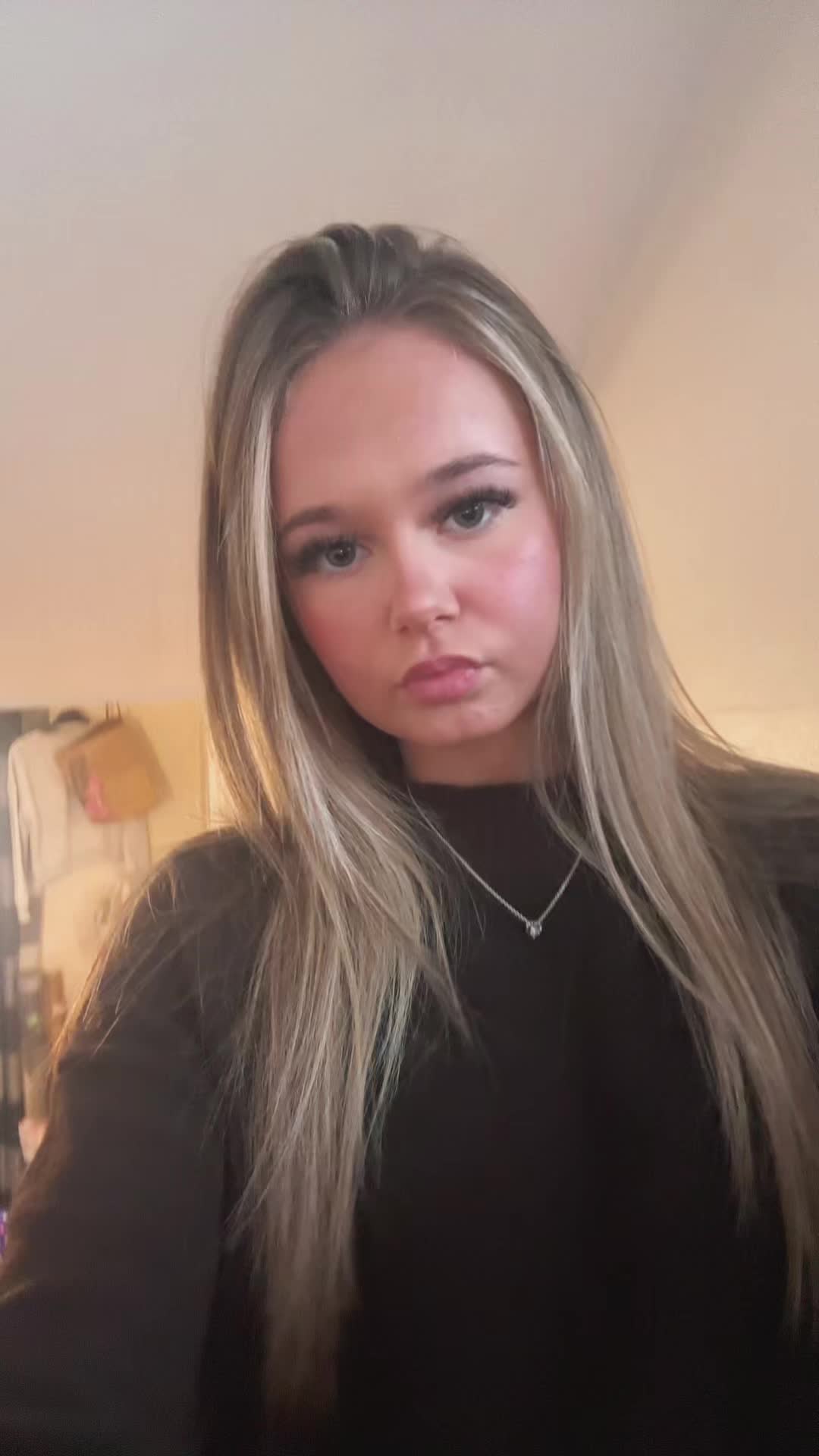 @𝐊🦢☁️🐚🥂