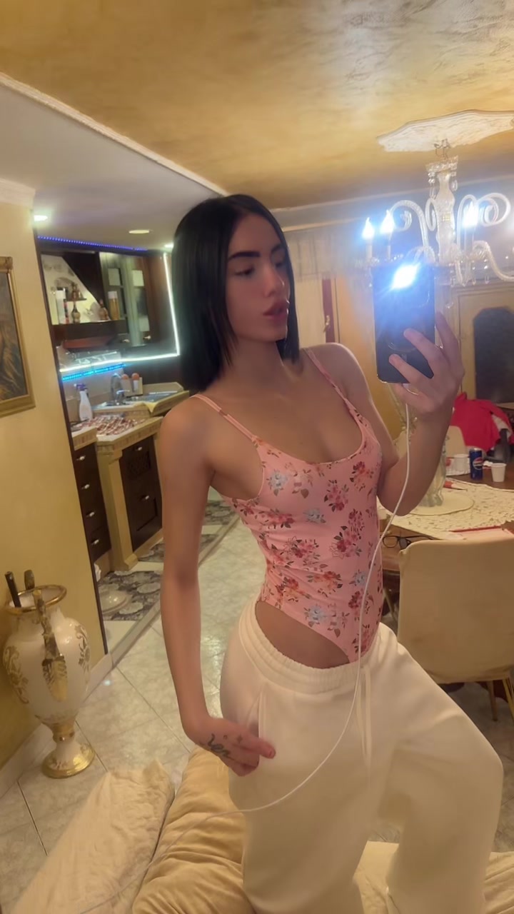 @chica