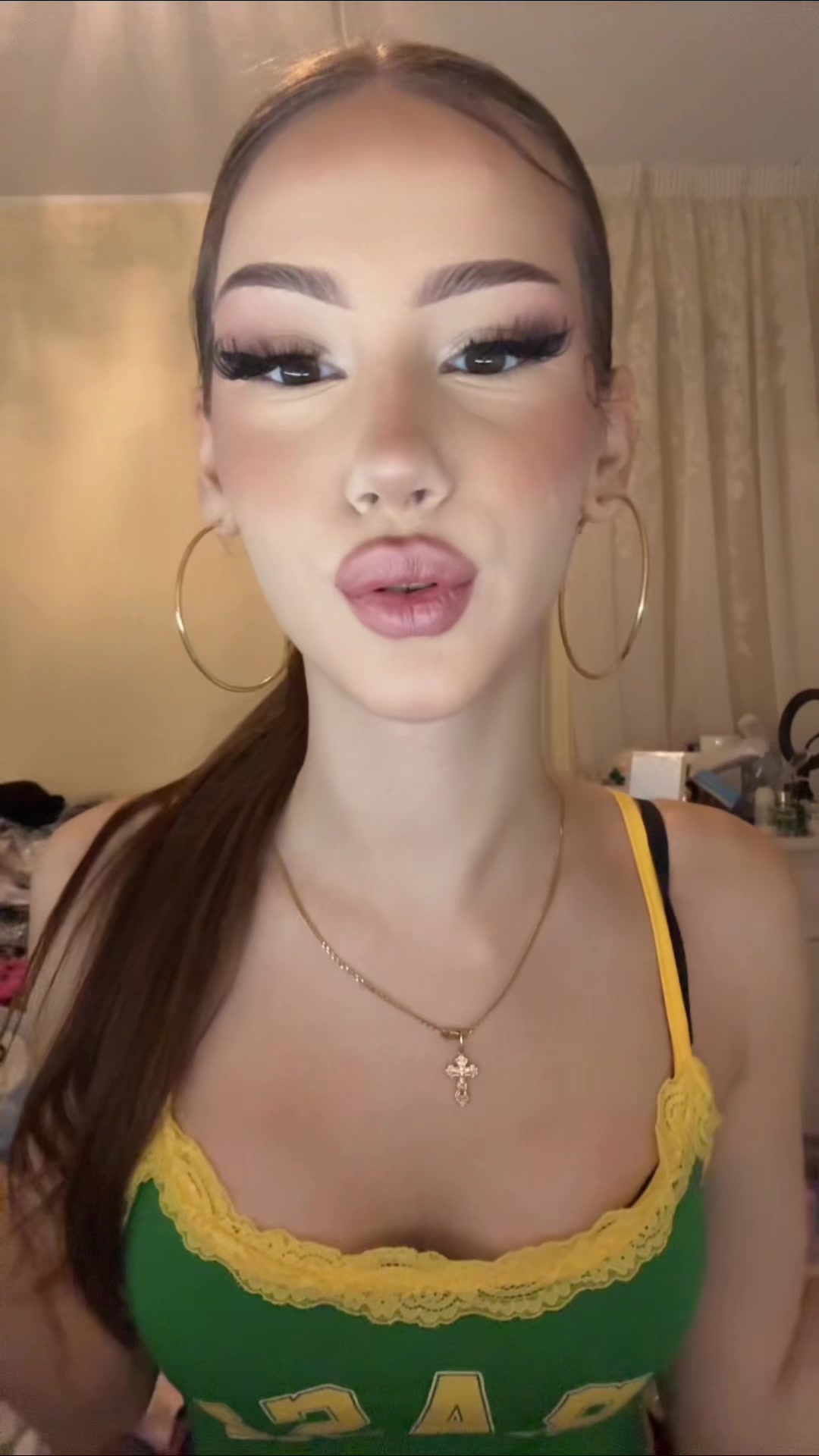 @сонечка ☦︎