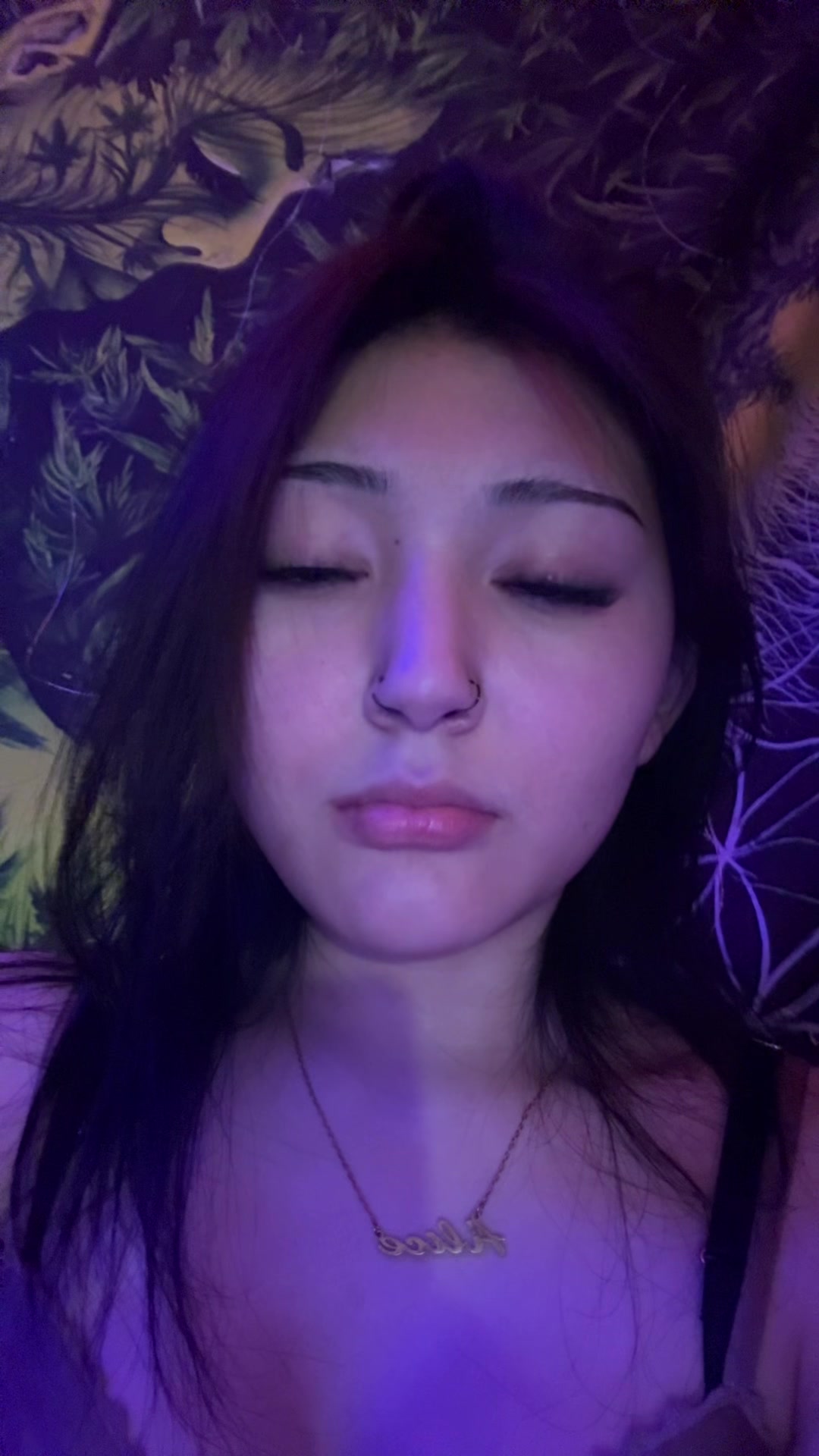 @⃟