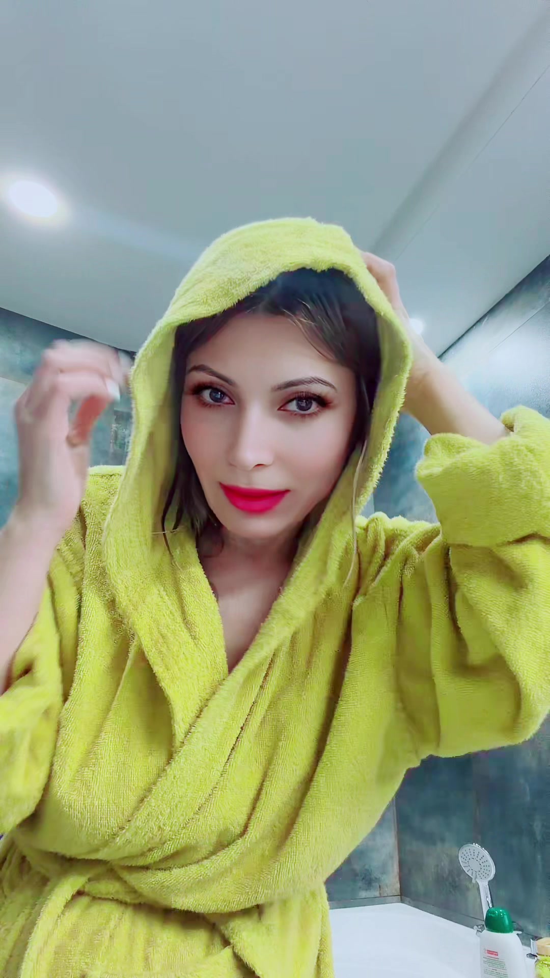 @პოზიტივი გოგო