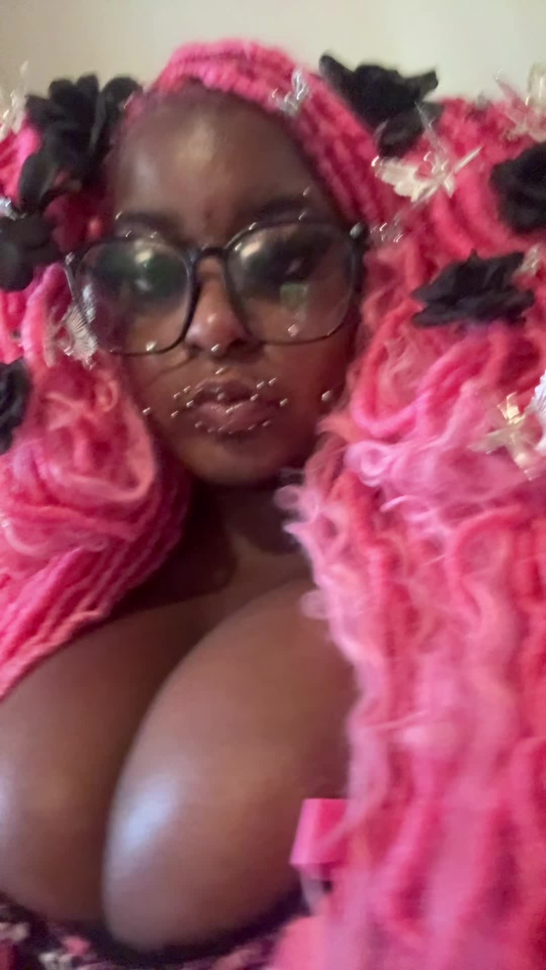 @pinkie