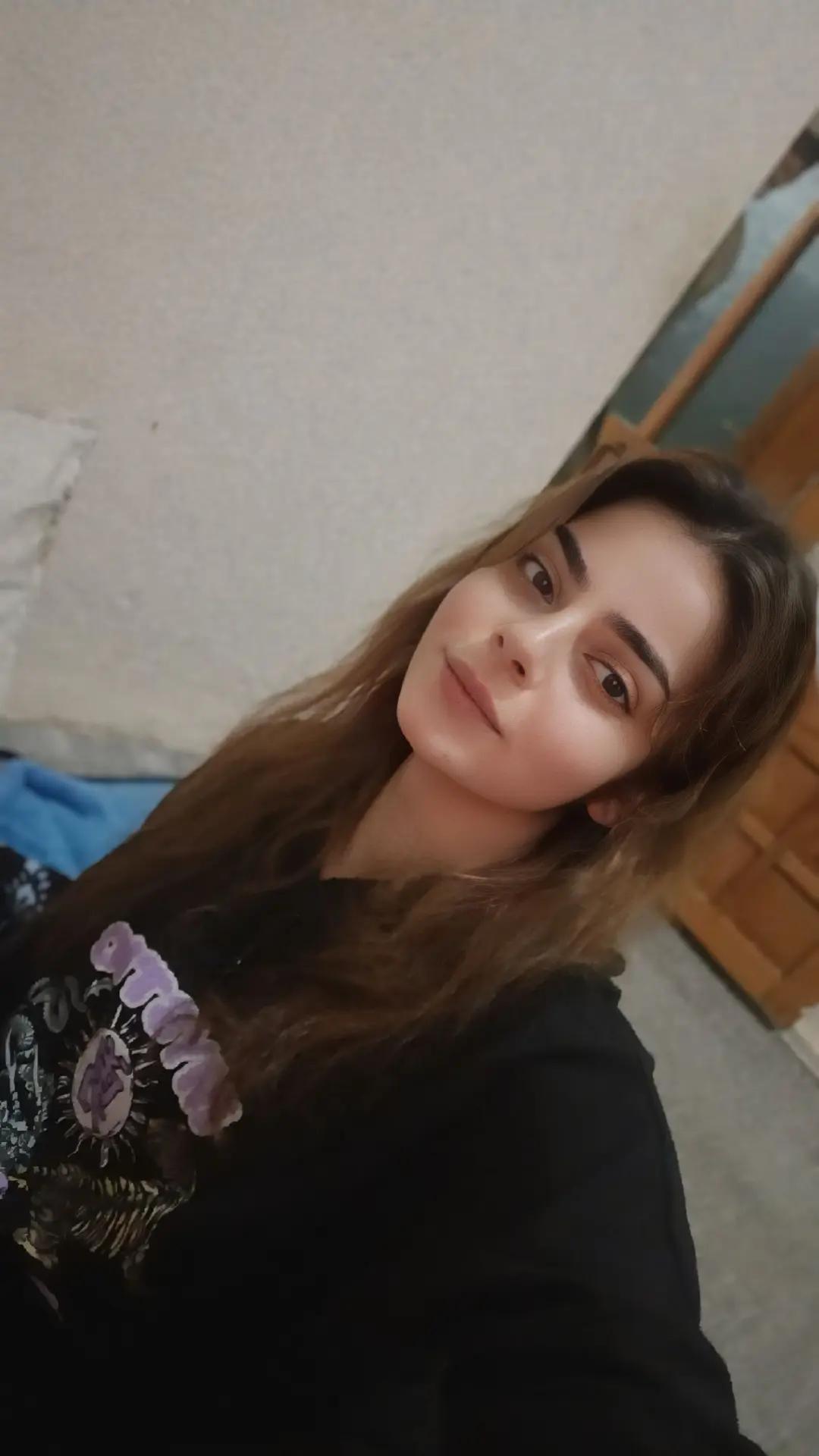 @Emineakin7373