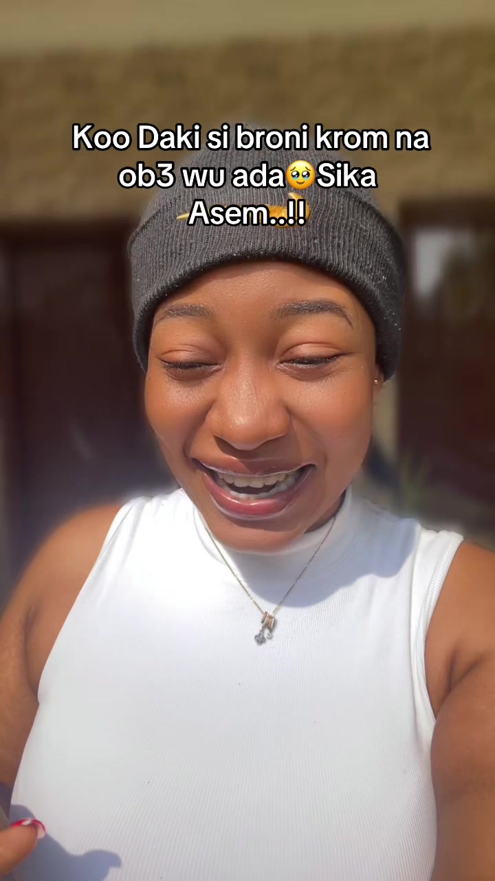 @ROBERTA ADJEIBEA🤎