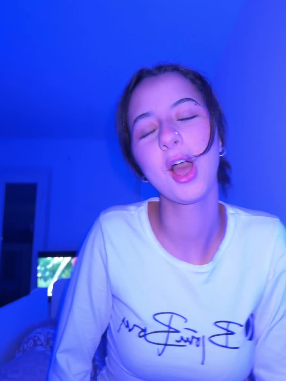 @Yas🍉