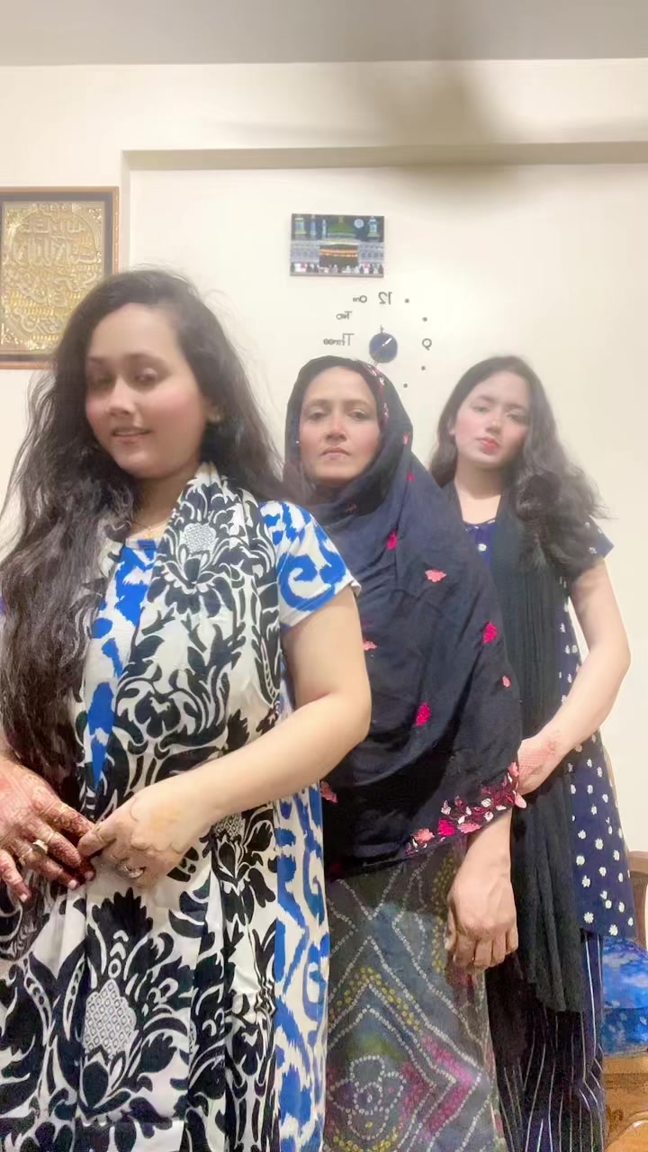 @T S Esha