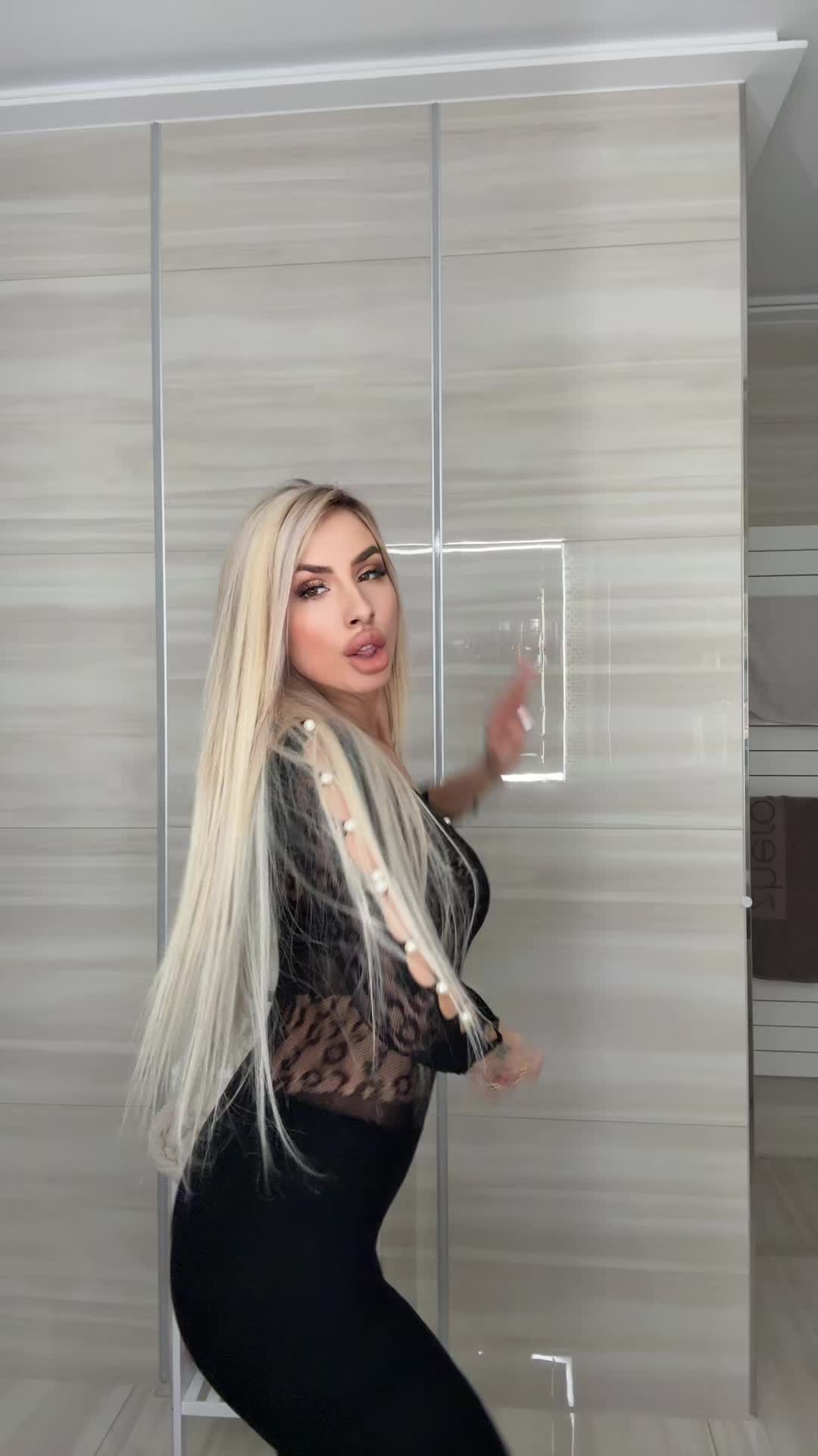 @Vazzzle