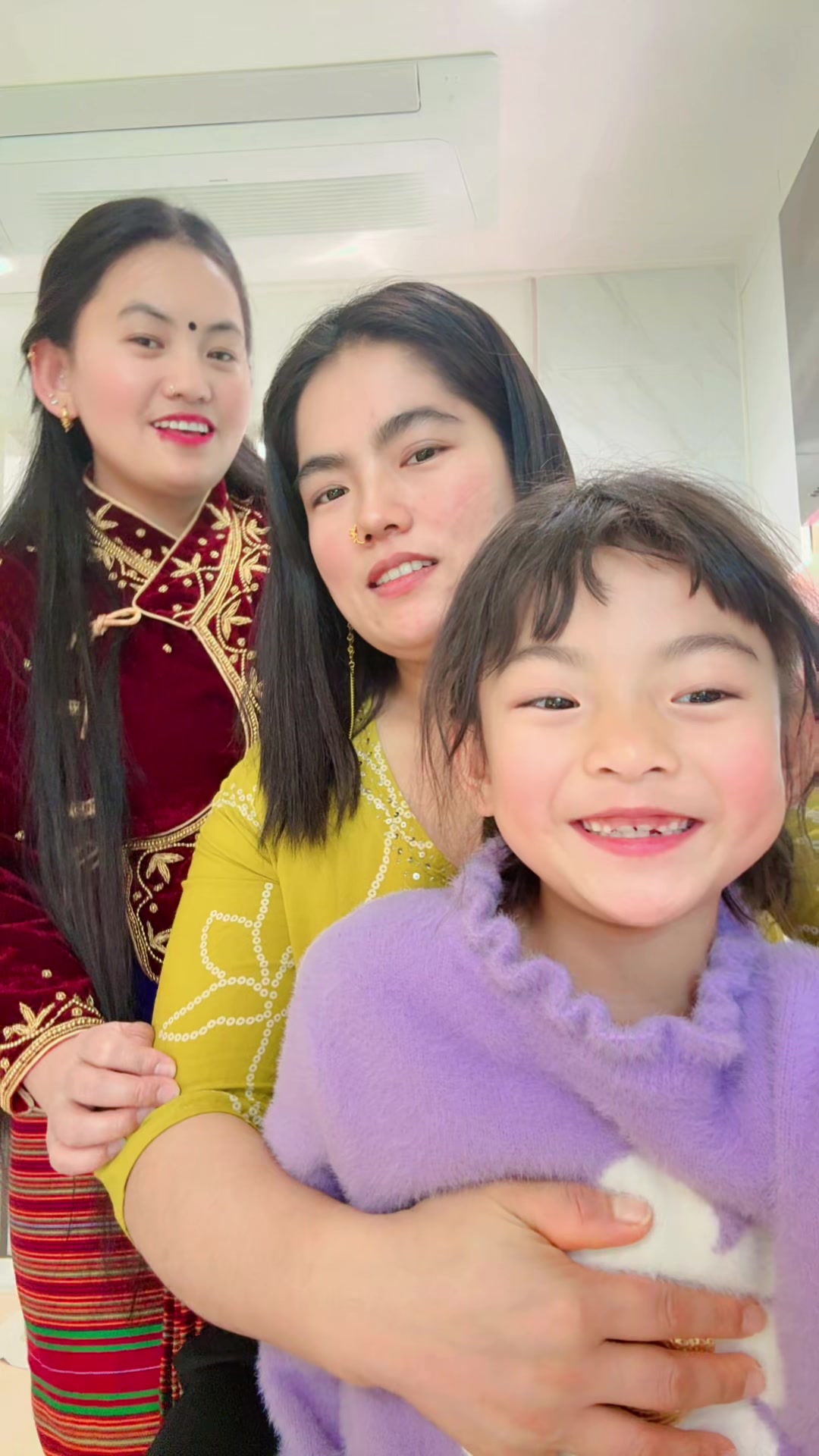 @लोप्चनस्या मेलिना 🇰🇷🇳🇵🌺