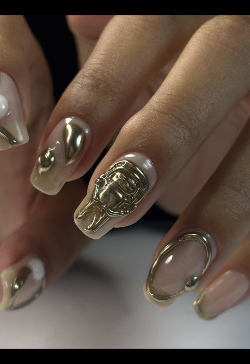 @Chunkyfunkynails