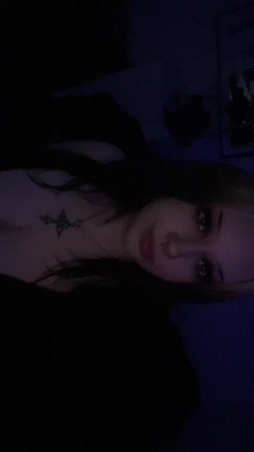 @Cloudz🧛🏻&zwj;♀️