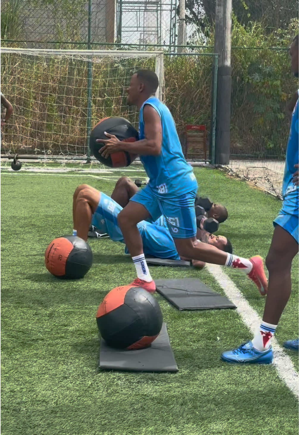 @Galícia Esporte Clube
