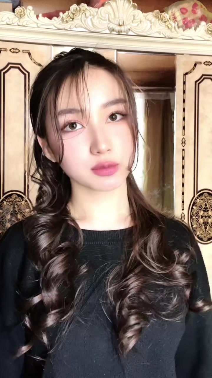 @moonsofi2