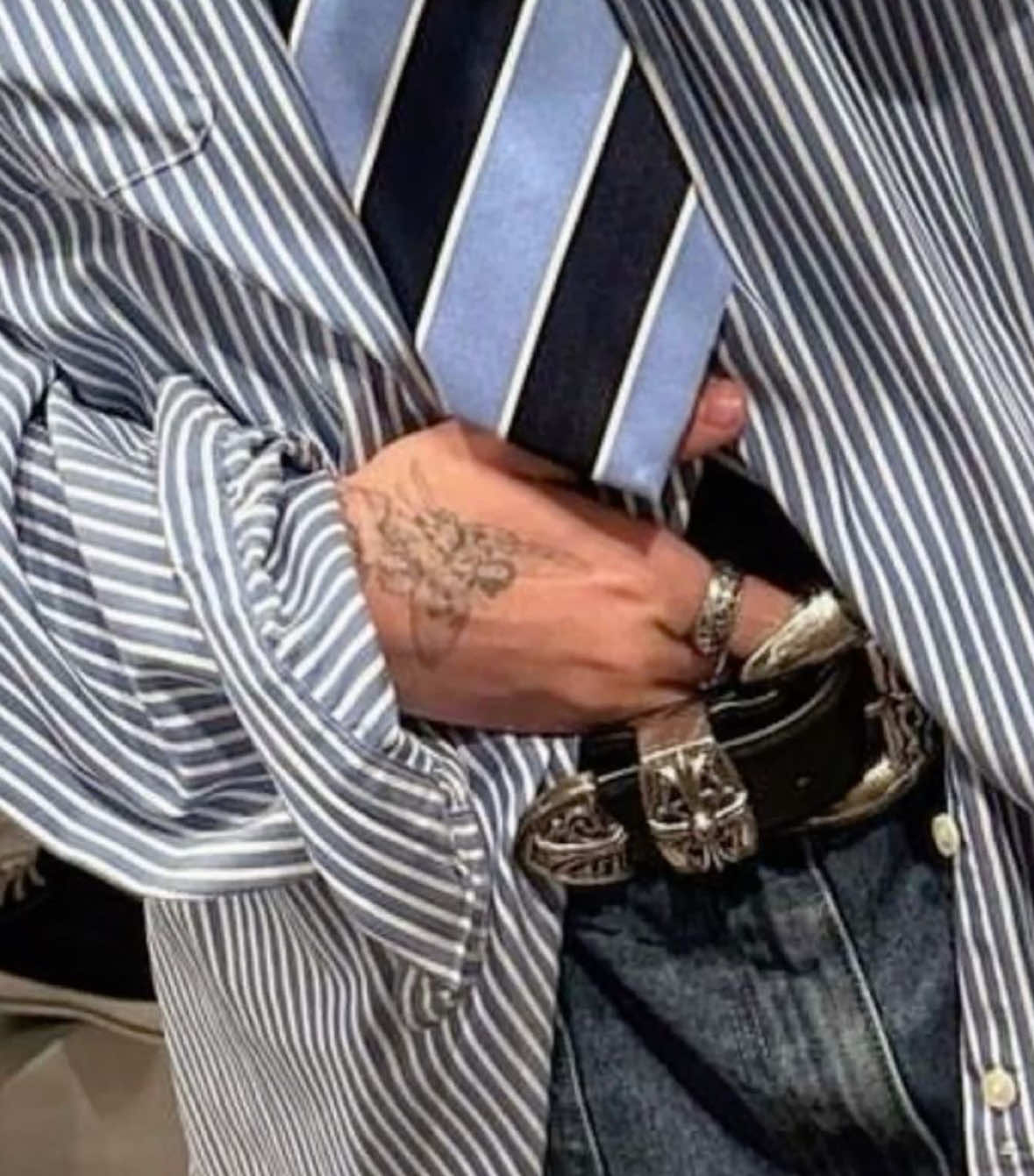 @𝘦𝘪𝘭𝘪𝘴𝘩𝘹𝘶𝘢🕷️