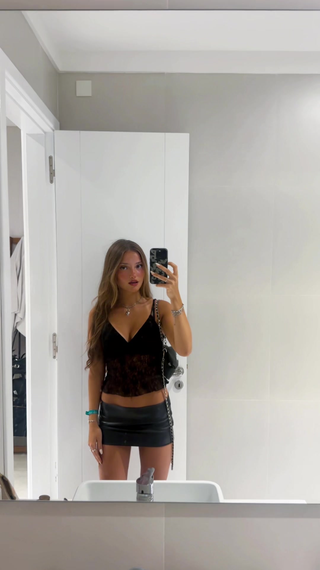 @isabusso
