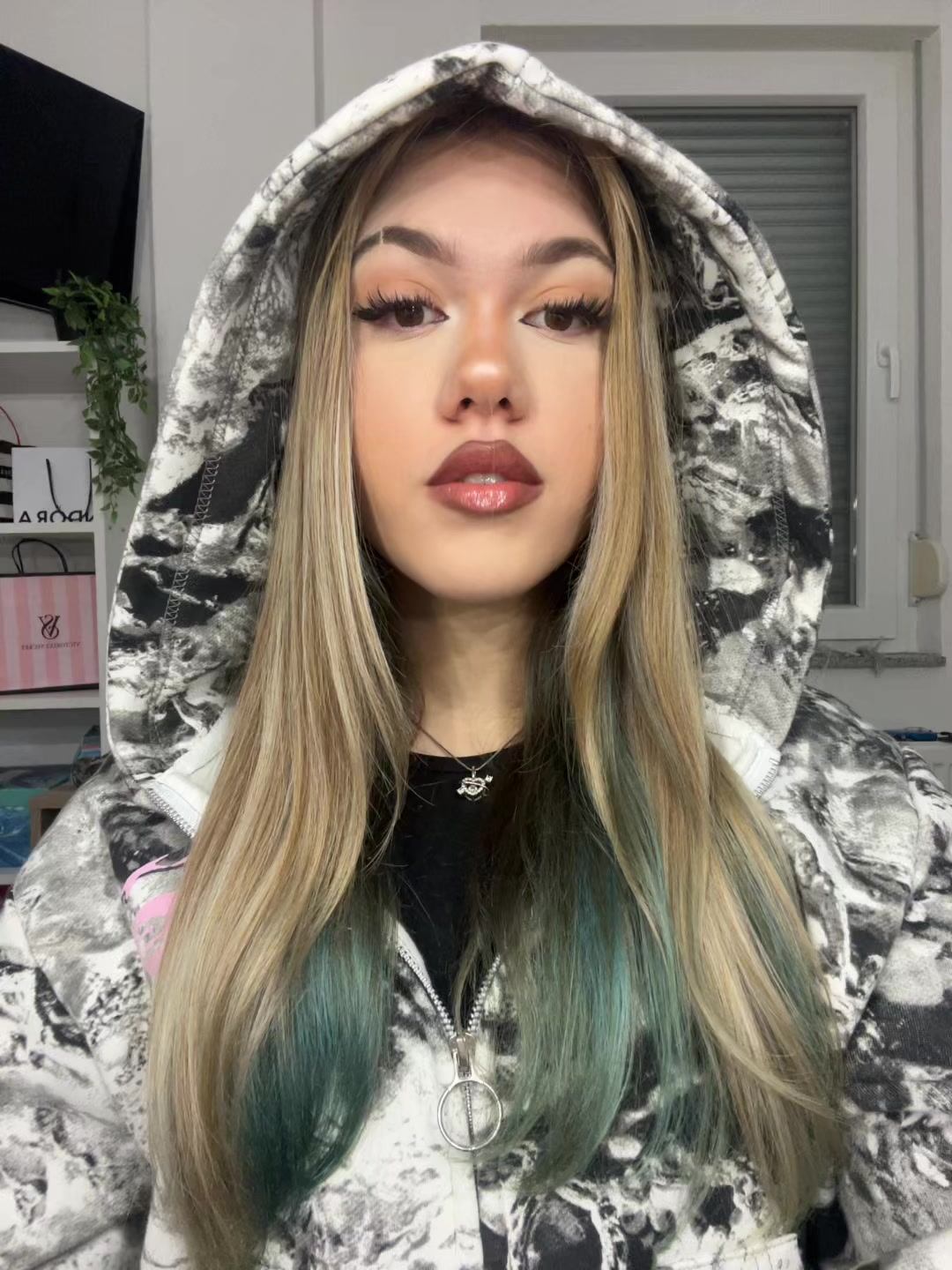 @✌️💋