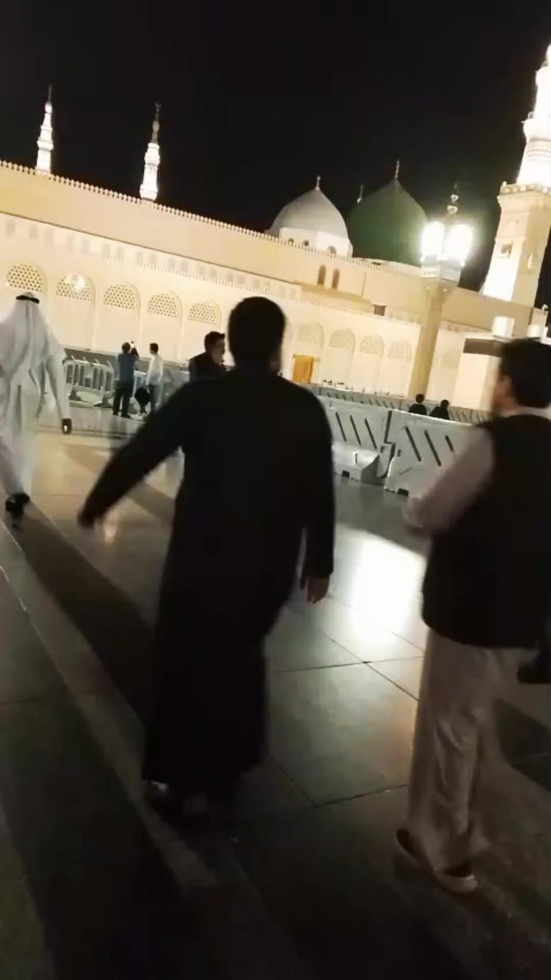 @KHAN 🌍