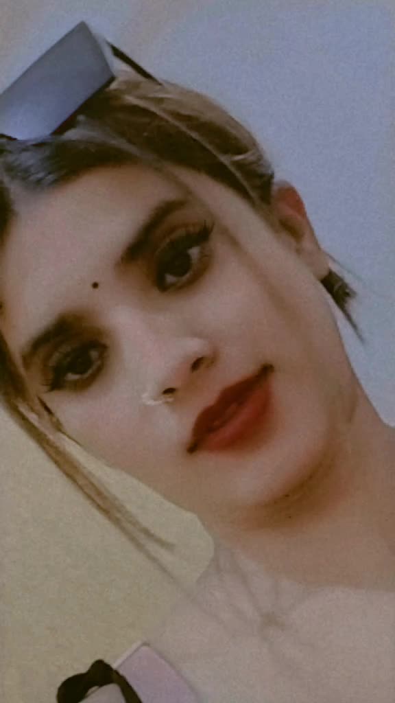 @Bhojpuri Queen 👑