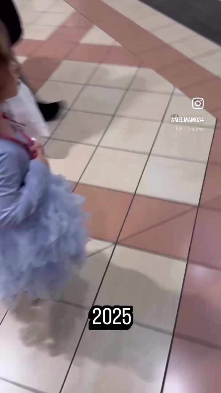 @melaniewayne