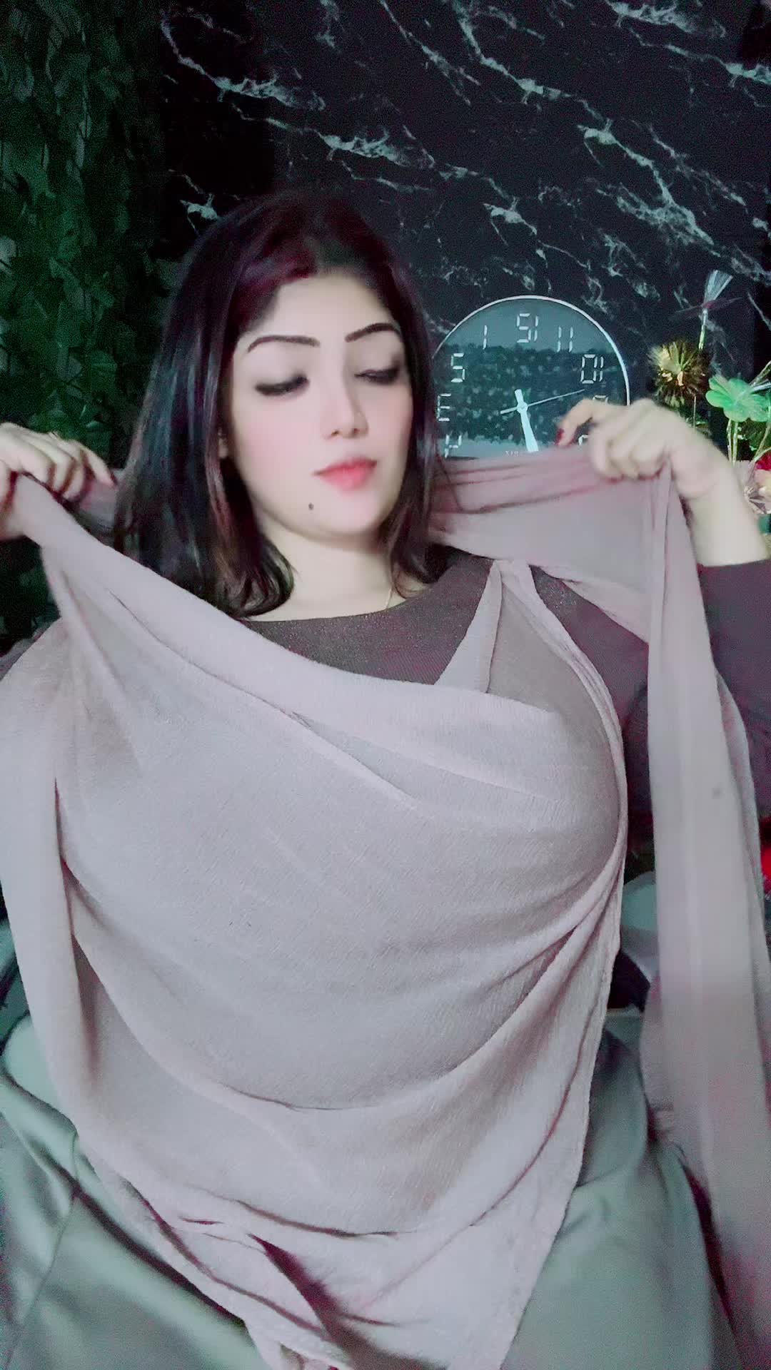 @🇦🇪𝓡𝓮𝓼𝓲 𝓶𝓸𝓵✅️❤️