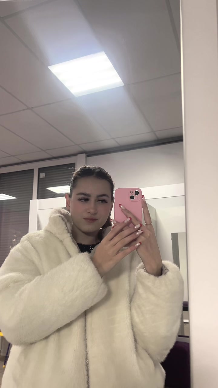 @Викулька🎀