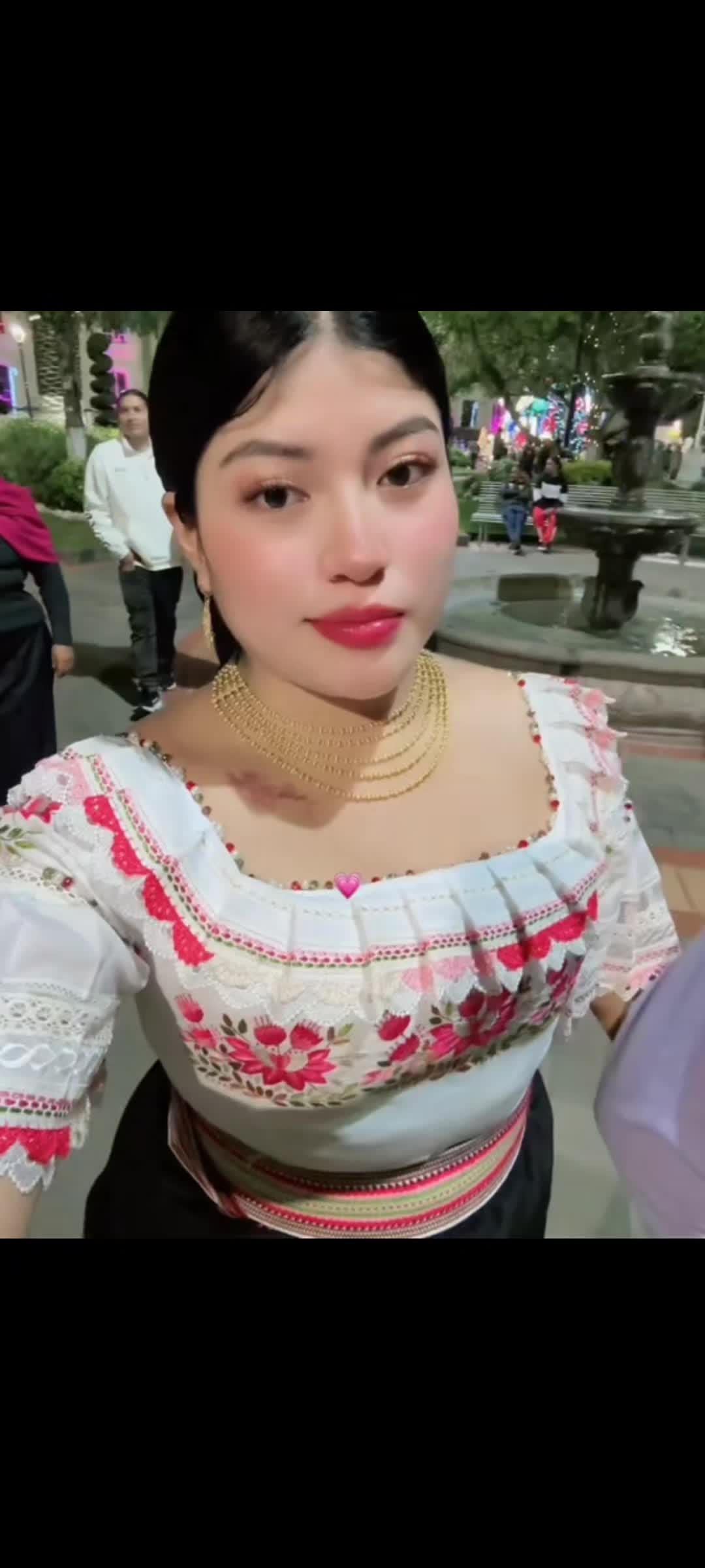 @nina_travez