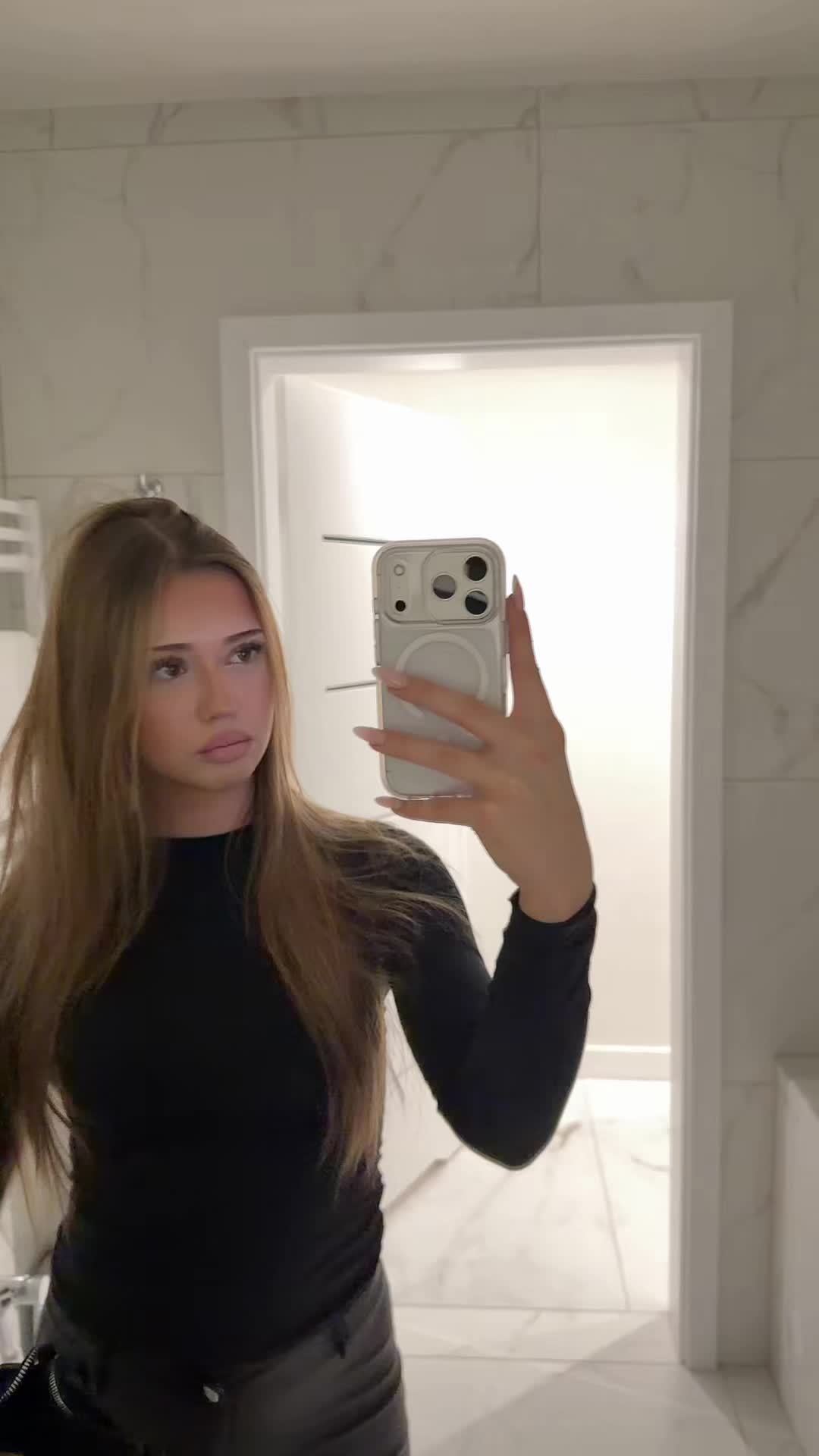 ︎IG:drippy_roksi (@drippyroksi) - Urlebird