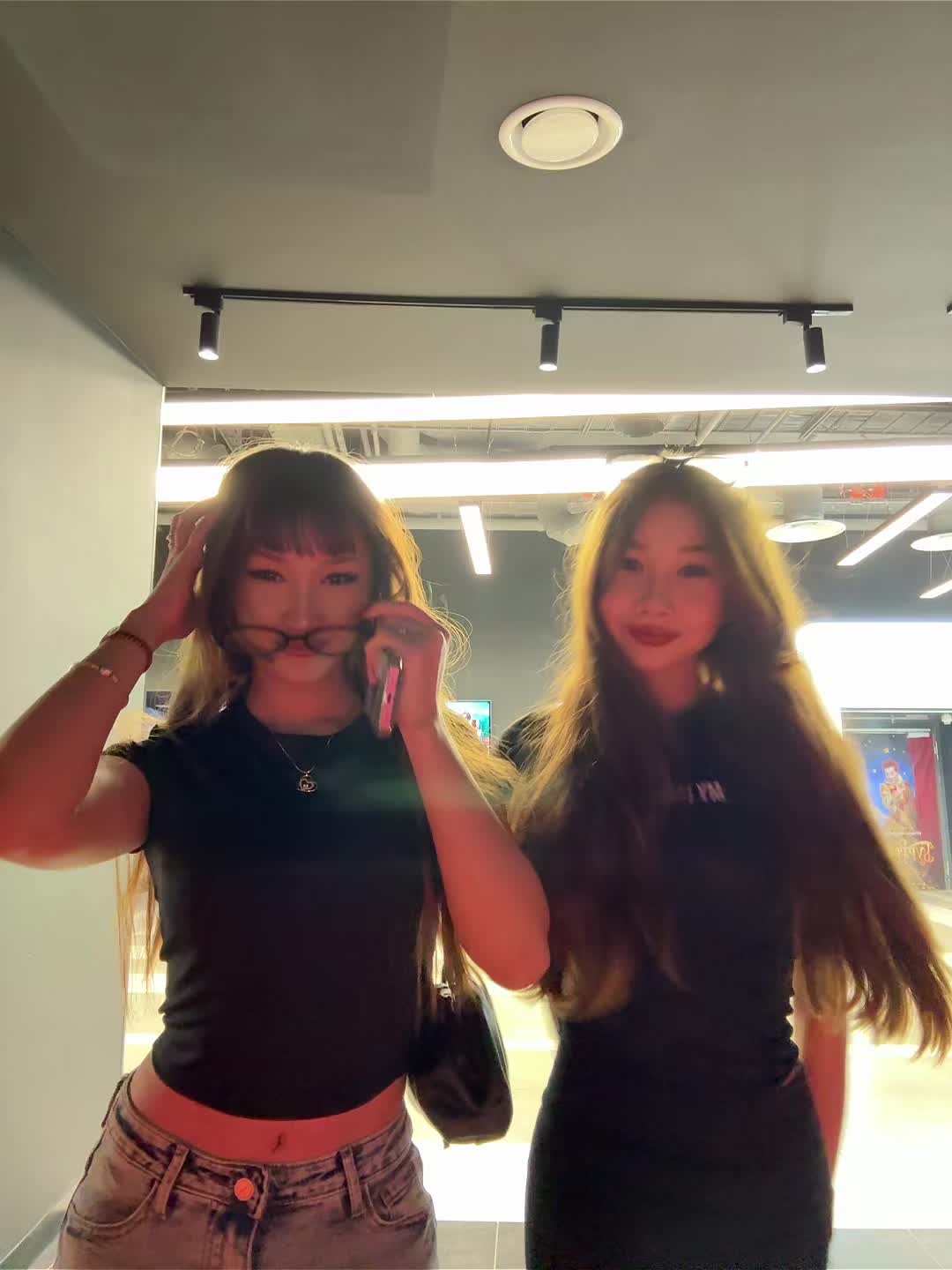 @milana♡︎