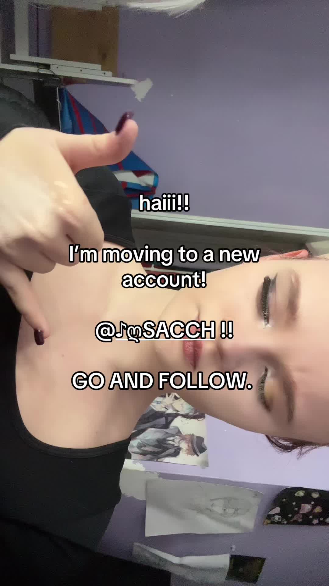 @Follow @gloomy.mour