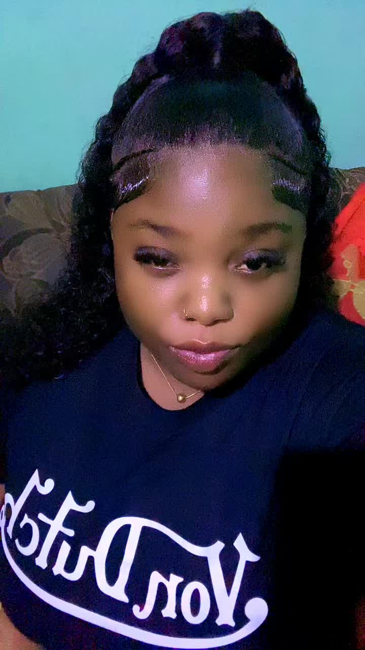 Strawberry_Shan🍓 (@strawberry_shan4) - Urlebird