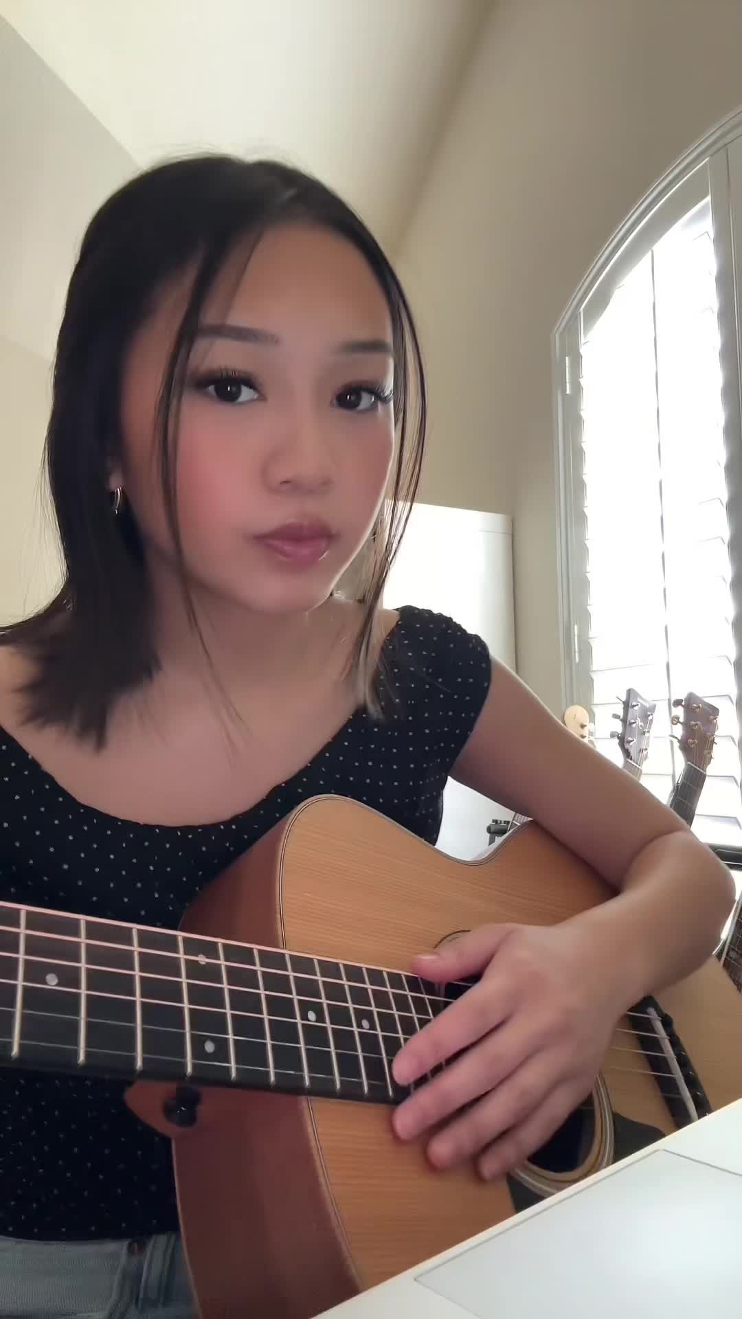 @meg 🎸⋆｡𖦹&deg;‧