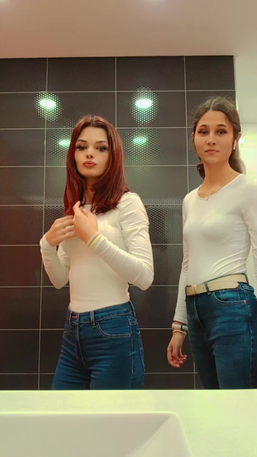 @Zsuzsannakolomp&aacute;r