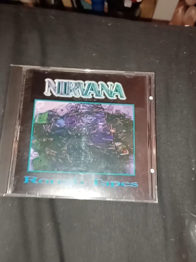@Alienated log 🪵