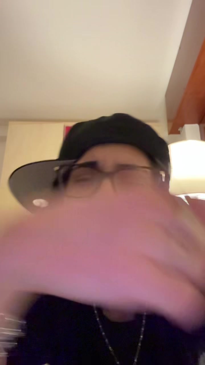 @de