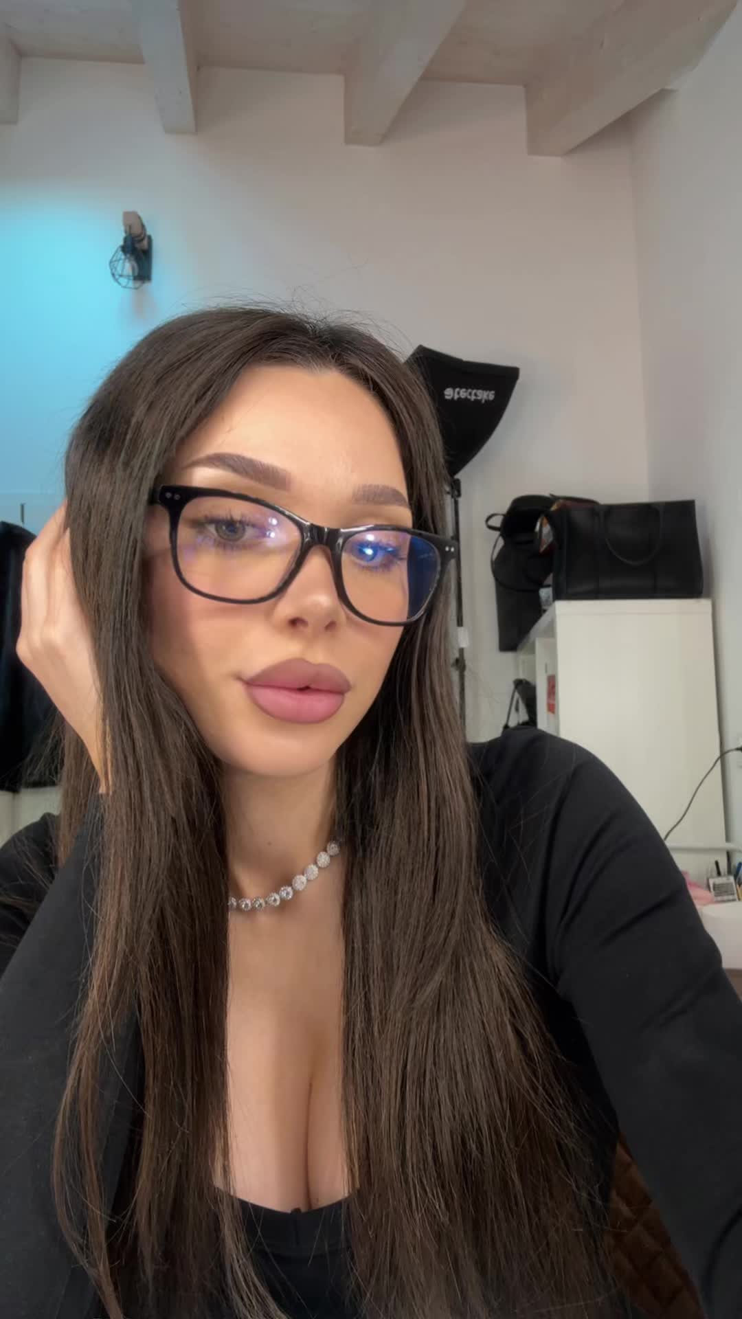 @icyblondi