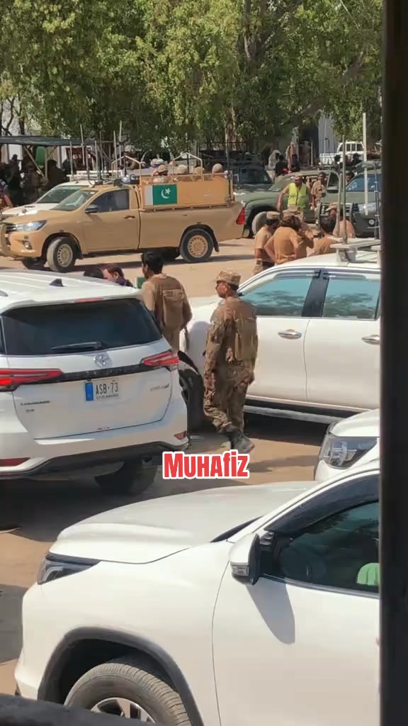 @𝗠𝘂𝗵𝗮𝗳𝗶𝘇🇵🇰