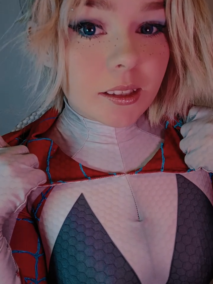@CallMeAnnieCosplays