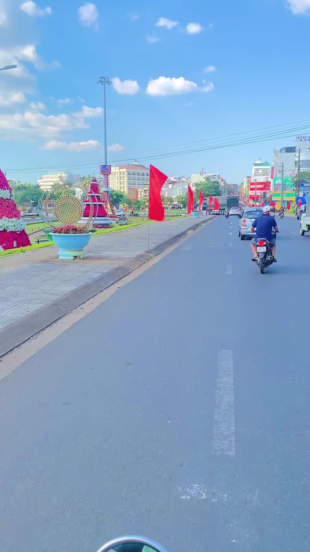 @Nguyễn Văn Luyến