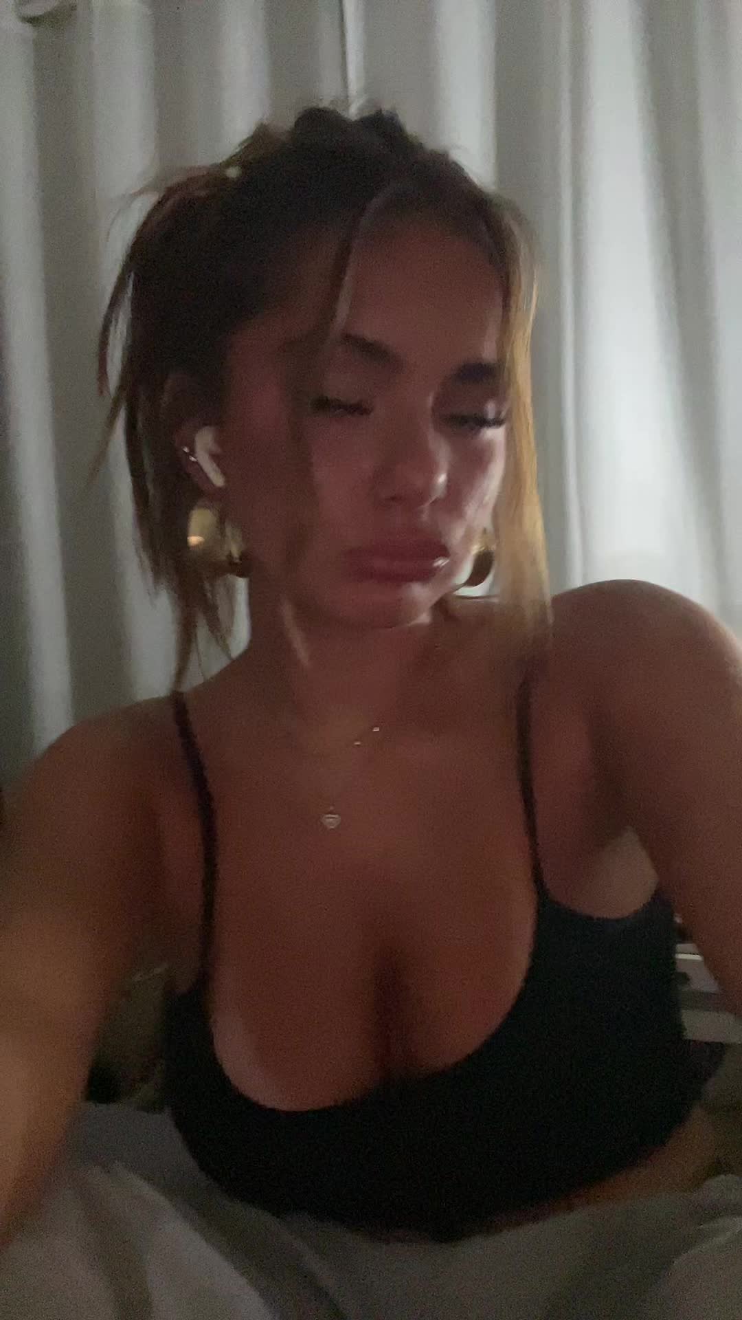 @lucie.