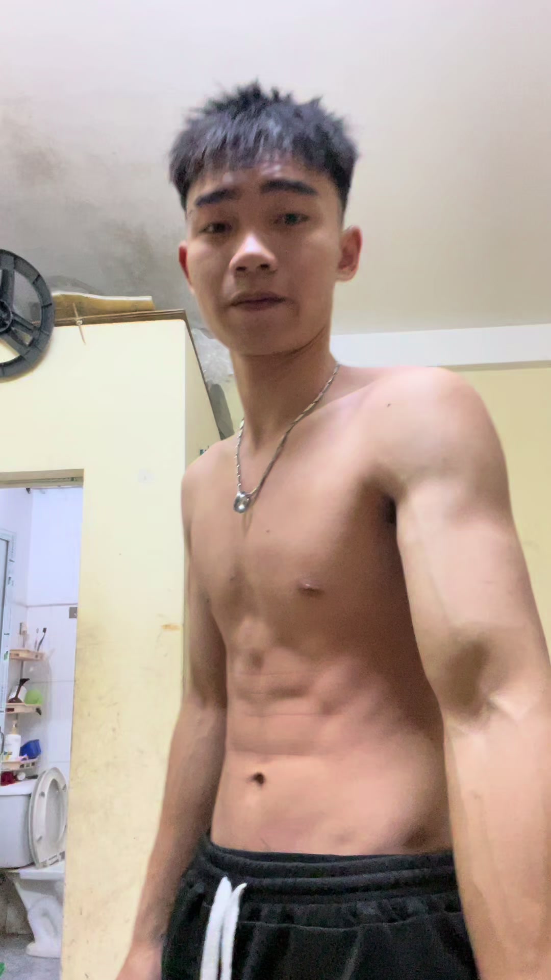 @Hiếu 2k7
