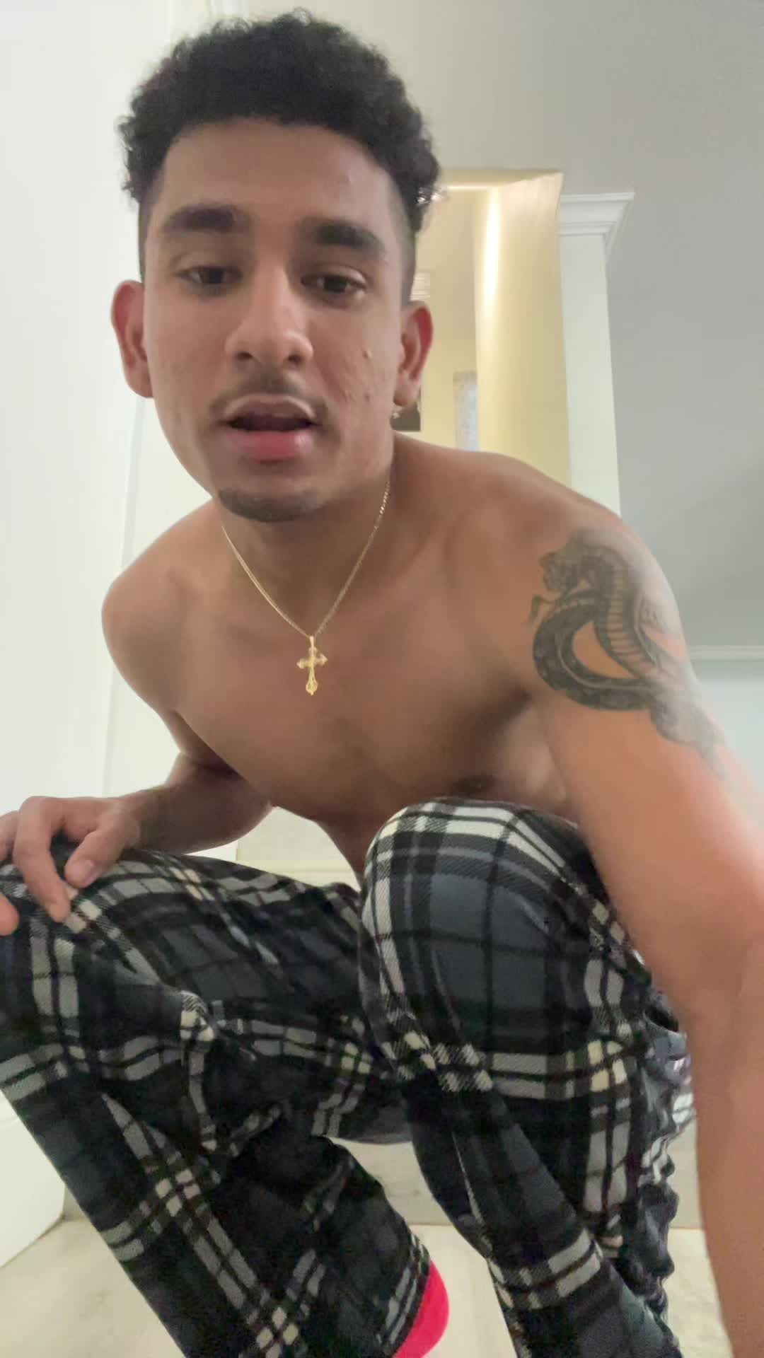 @UnTalToniCorea