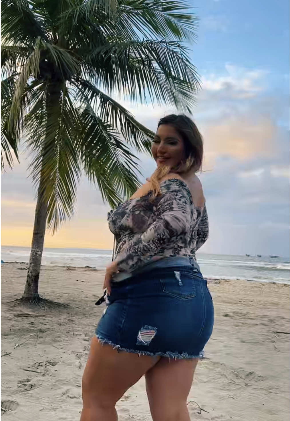 @Curvybaybee93