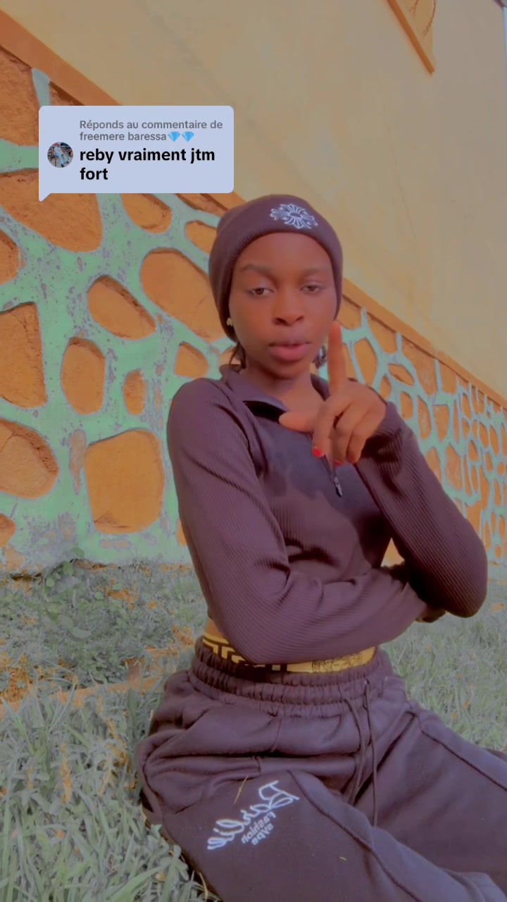 @Reby1🥰 fille simple🦋