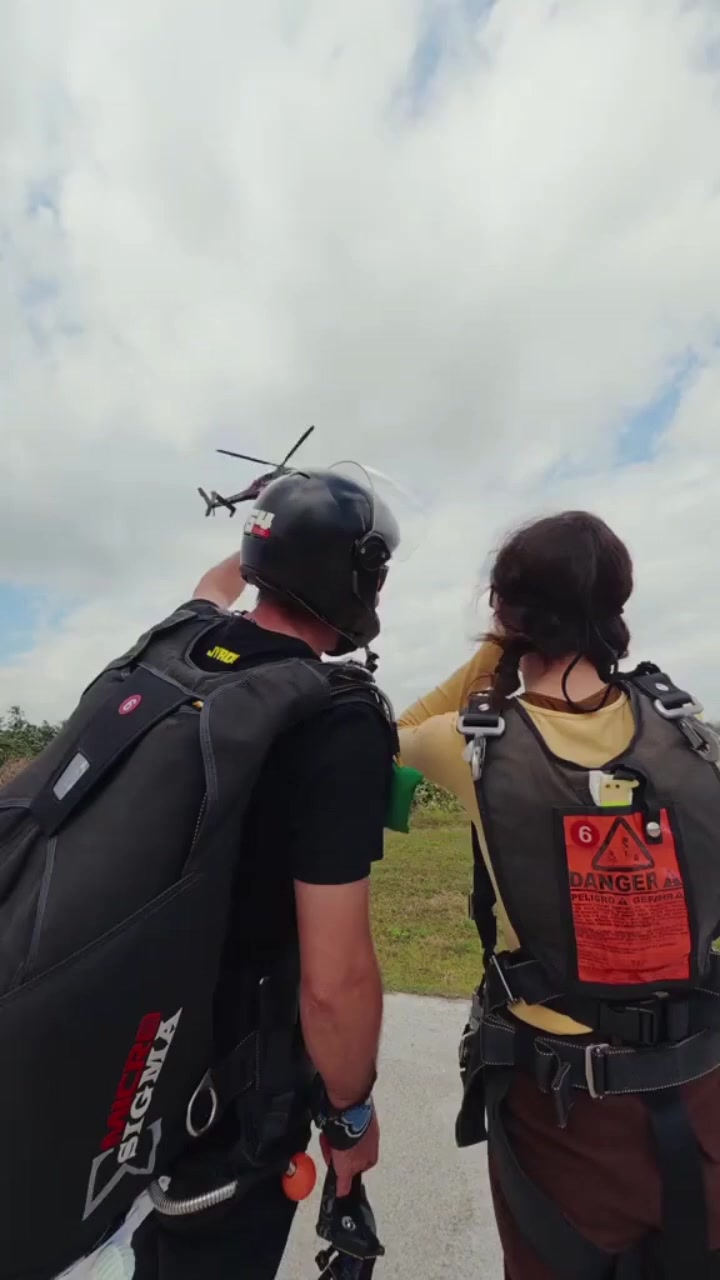@onlyfanskydiving