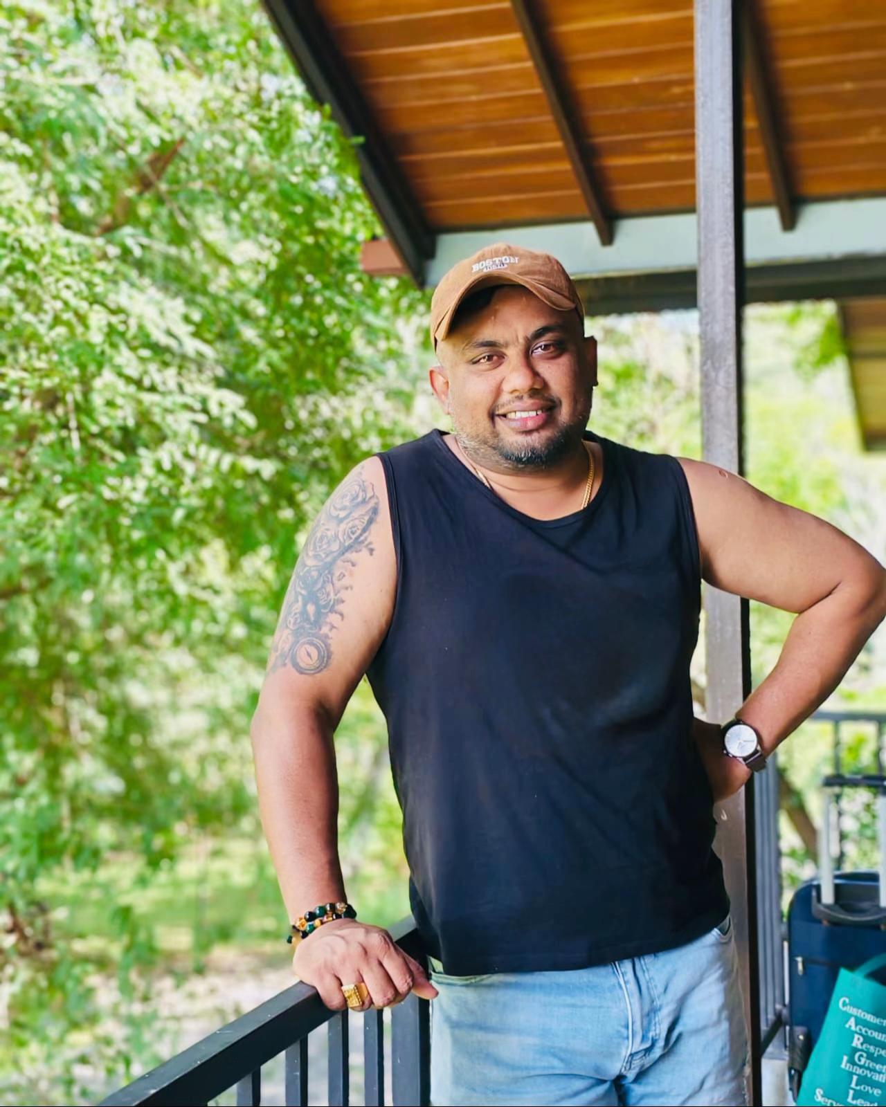 @"Shammi Rox"  --දම් රැජිණි --
