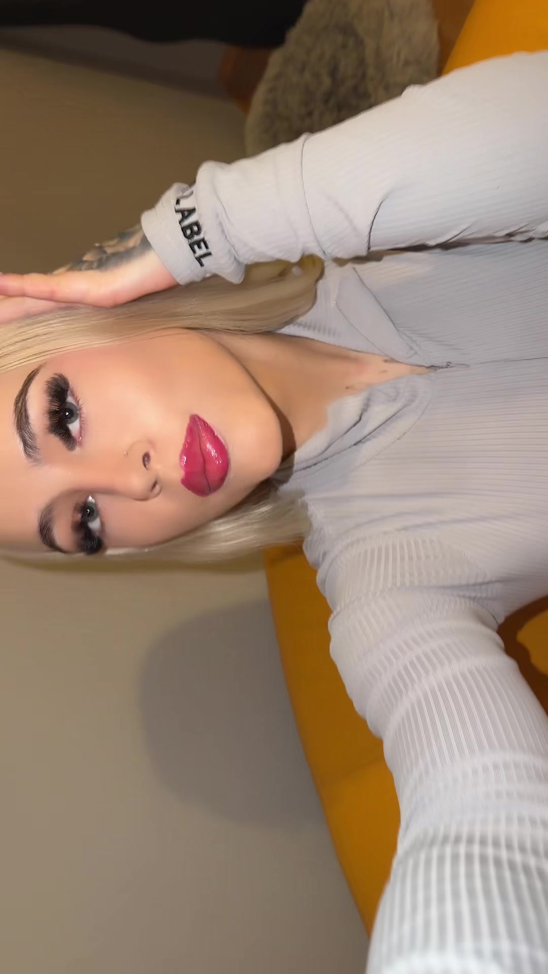 @𝐚𝐧𝐣𝐚-𝐜𝐚𝐫𝐢𝐧𝐚 💙🤍