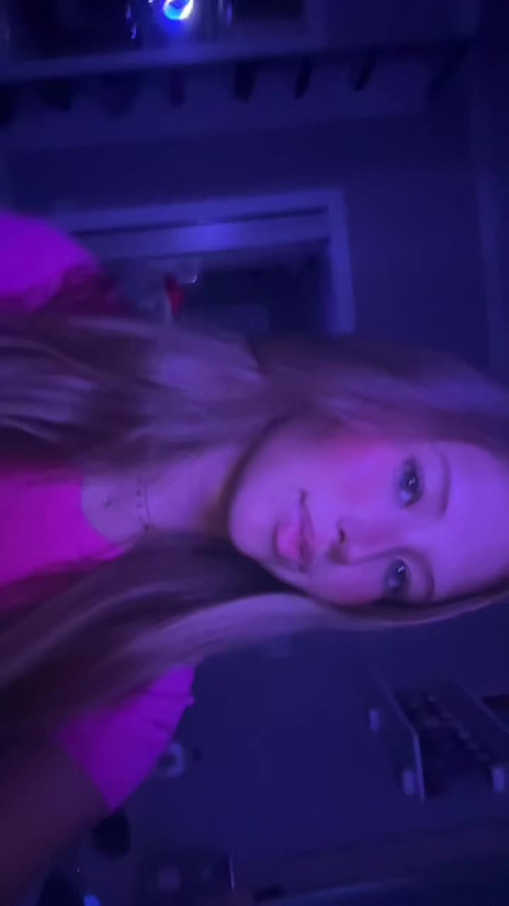 @😉